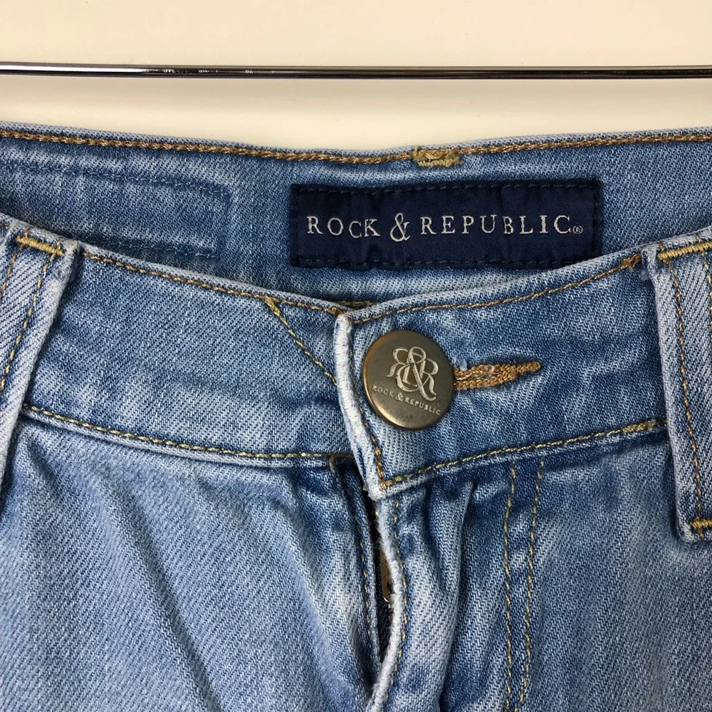 Rock & Republic Flared Bottom Jeans - Picture 2 of 6
